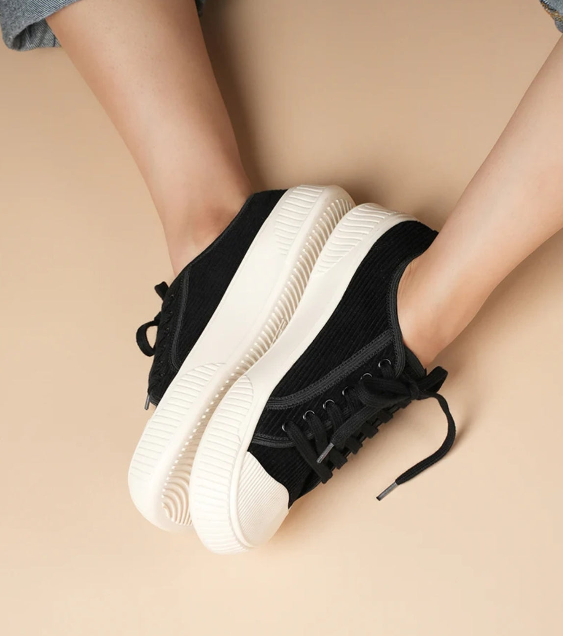 Black Sneakers | Dillikart